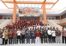 Laksanakan Program Pusat, Bupati Jombang Buka MPLS Sekolah Rakyat